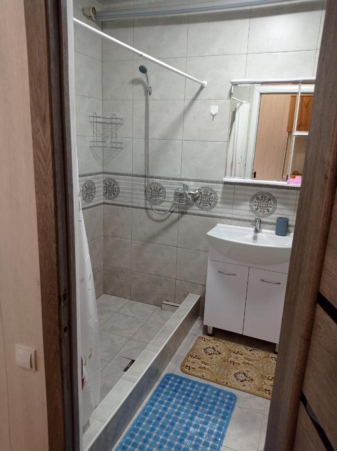 Bed and Breakfast Pamko Naryn Екстер'єр фото
