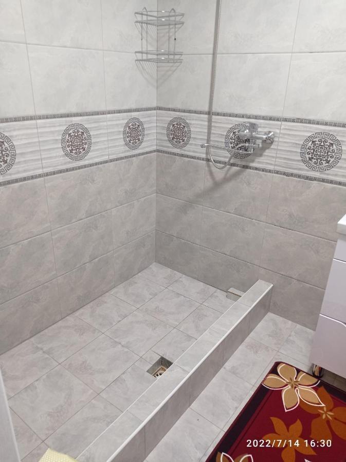 Bed and Breakfast Pamko Naryn Екстер'єр фото