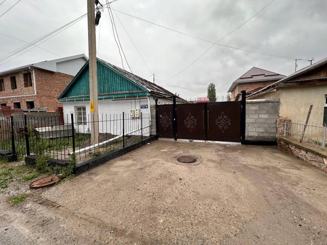 Bed and Breakfast Pamko Naryn Екстер'єр фото