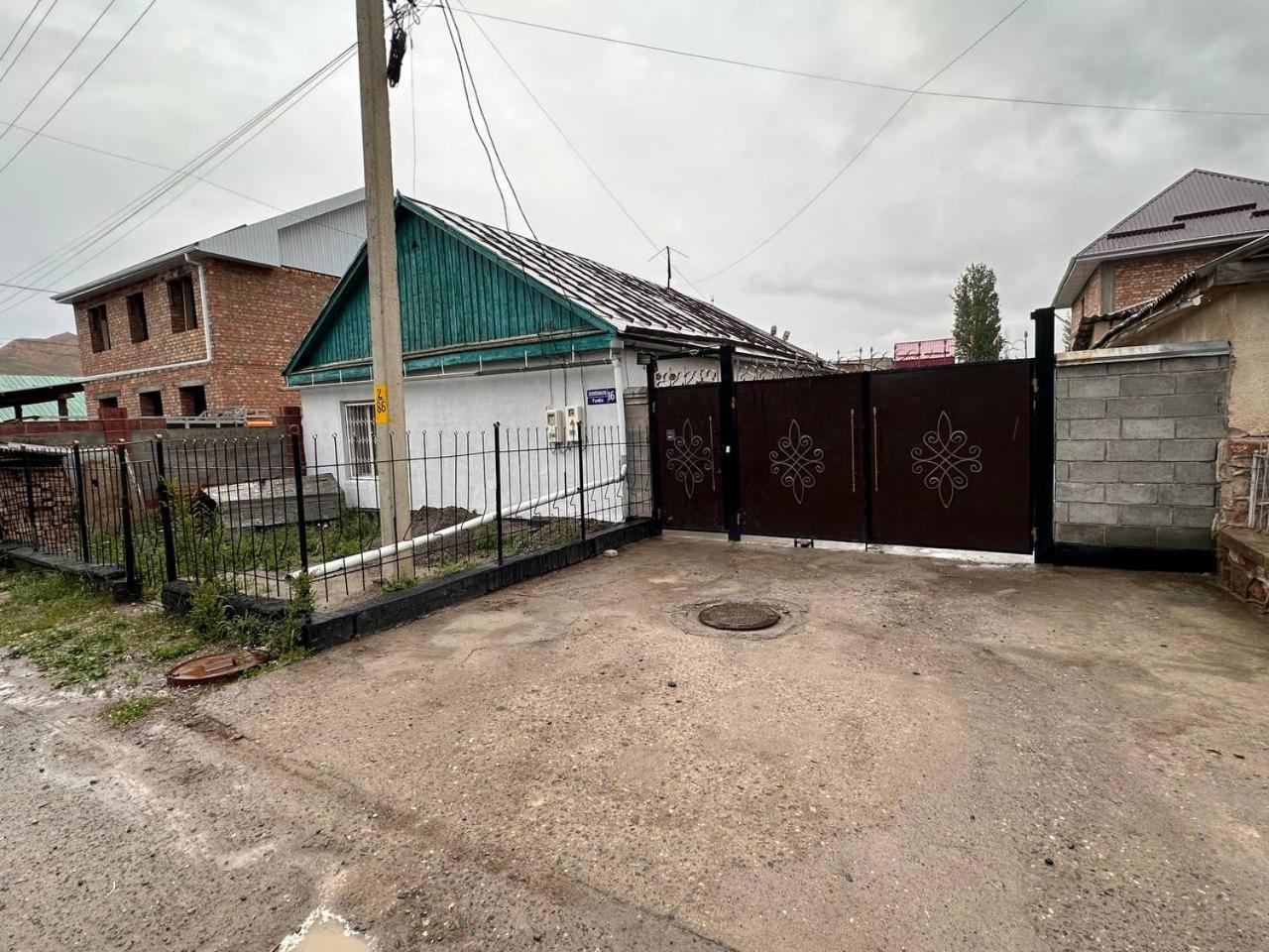 Bed and Breakfast Pamko Naryn Екстер'єр фото